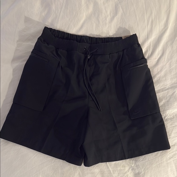 Nike NSW Tech Pack Woven Utility Short 'Black' men sz M - Picture 1 of 5